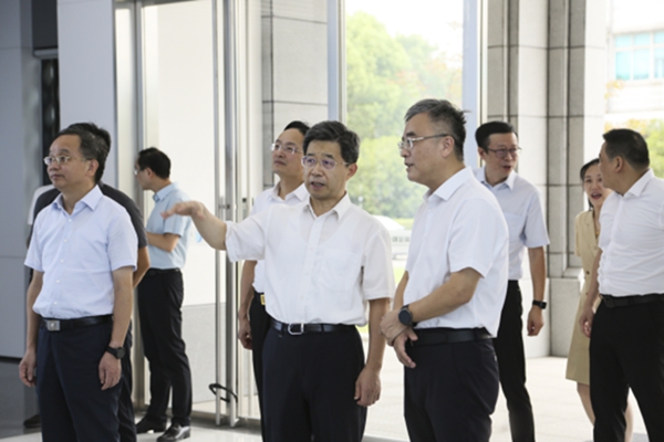 常州市总工会调研优发国际一触即发产改事情(1)(1)(1)210.jpg